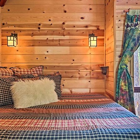 Romantic Strawberryandpine Studio Cabin With Deck! Exterior foto