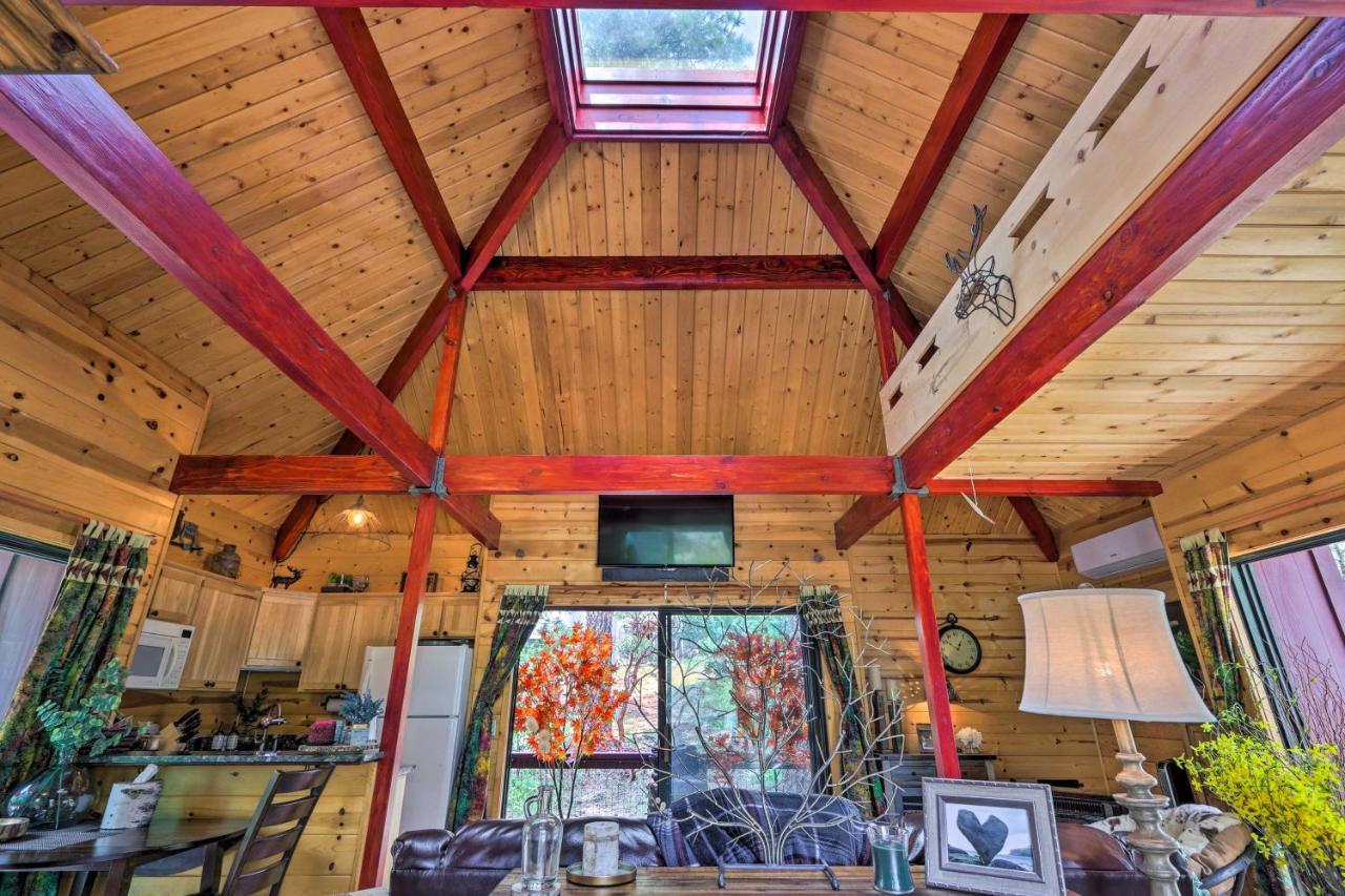 Romantic Strawberryandpine Studio Cabin With Deck! Exterior foto
