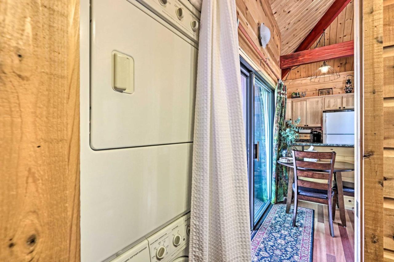 Romantic Strawberryandpine Studio Cabin With Deck! Exterior foto